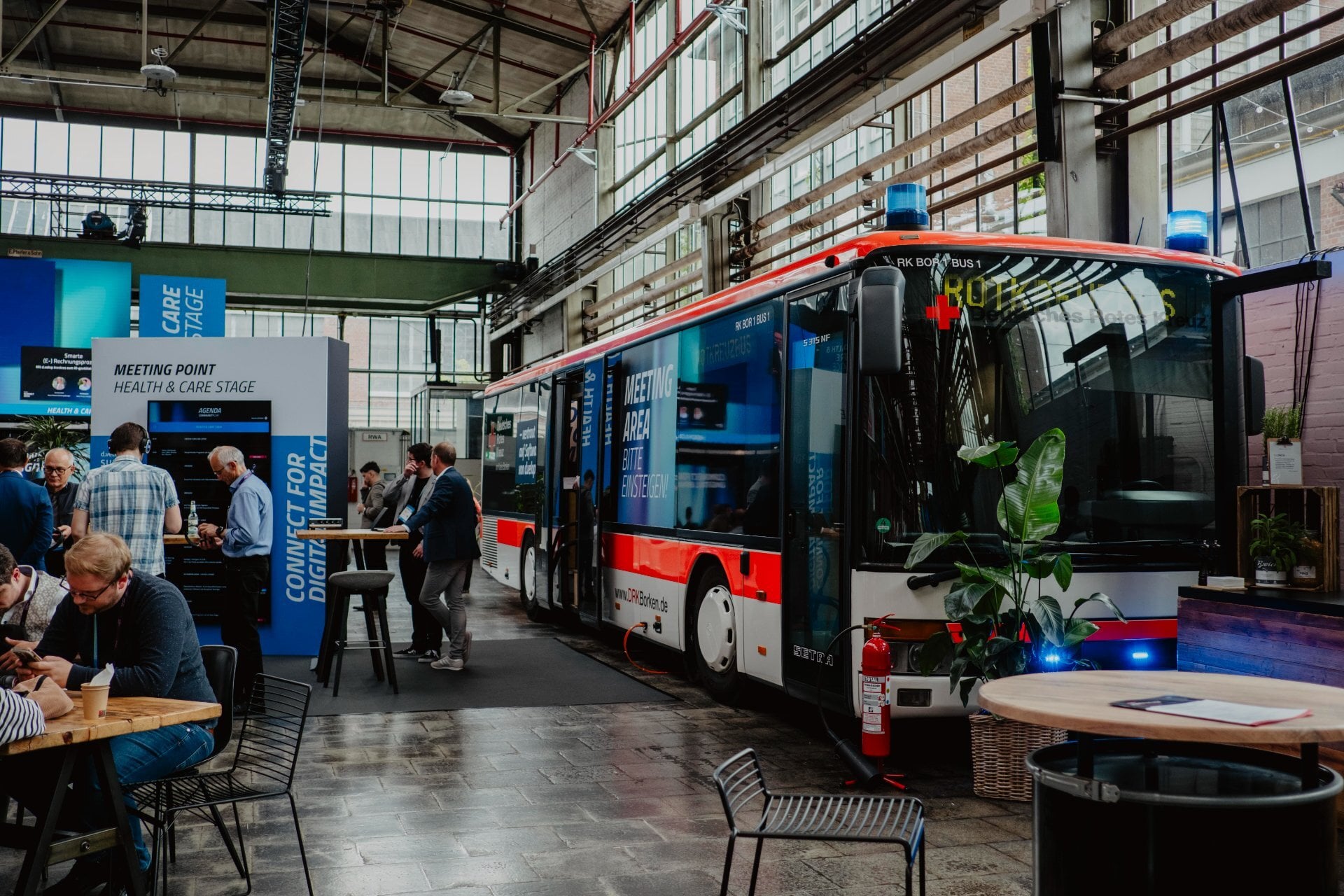 dvelop-summit-communityday_health-care-drk-bus