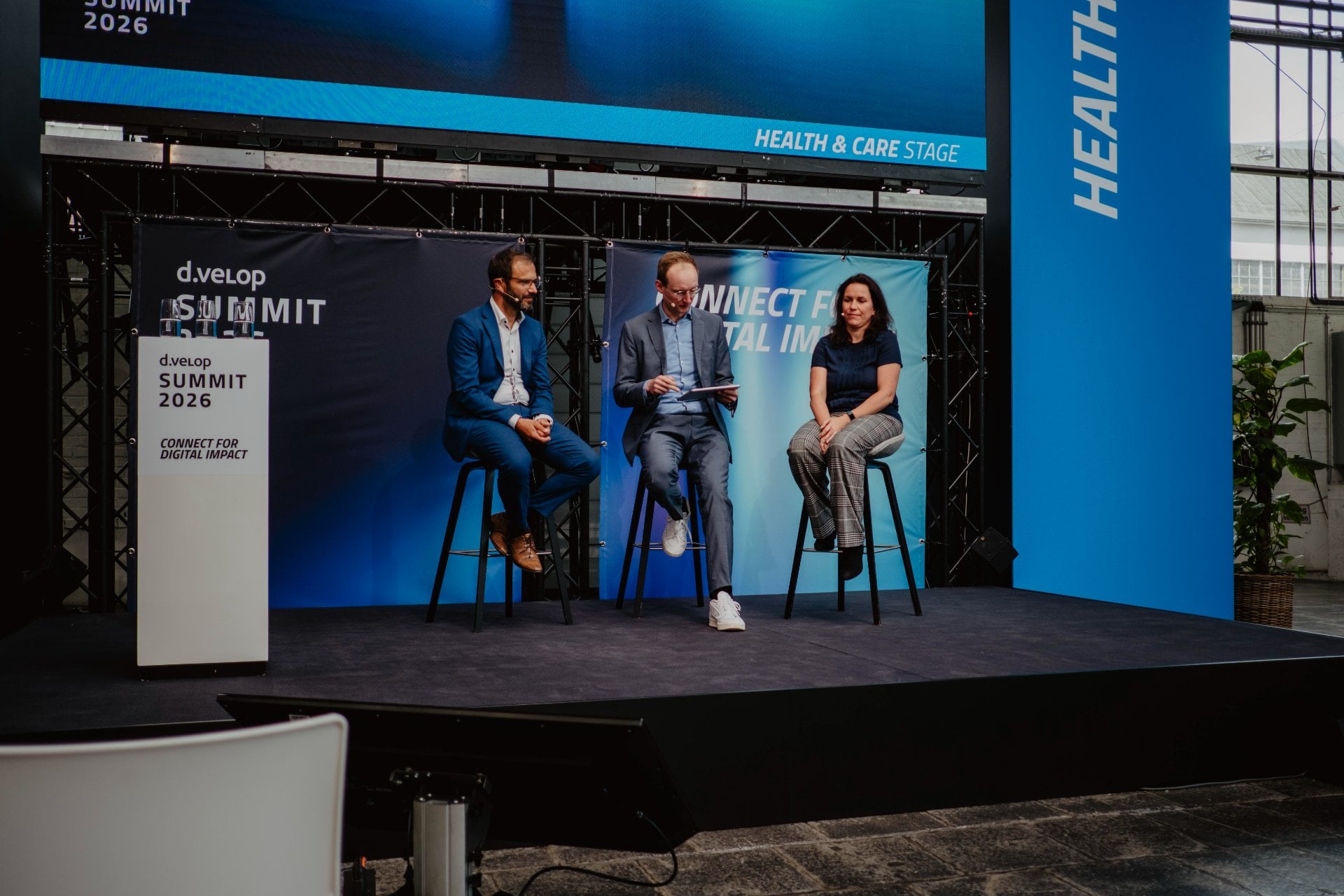 dvelop-summit-communityday_health-care-stage-panel