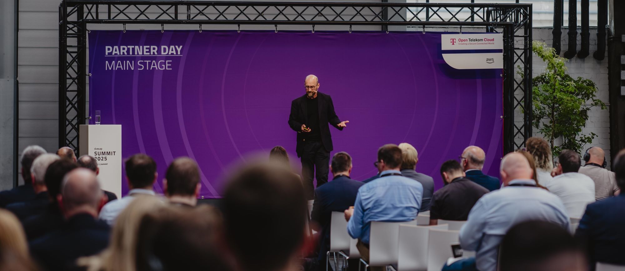 partner-day-mainstage-aws